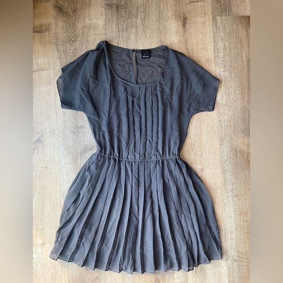 Ella Moss Dresses & Skirts - Ella Moss Pleated flare Mini Dress Grey Sleeveless Boho Cocktail Party Medium